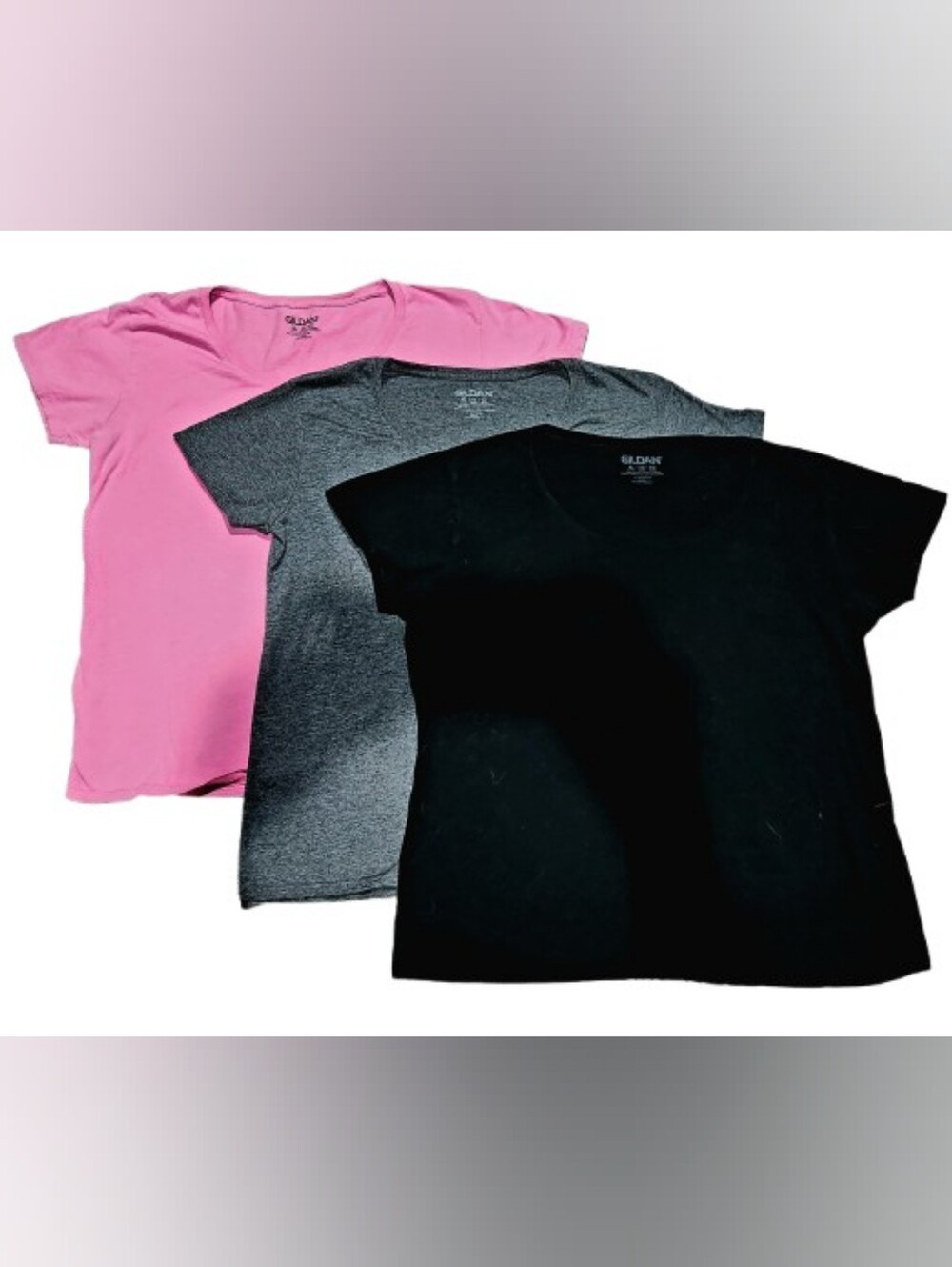 Gildan Black Women's Tee Size XLGildan Black, Grey,  & Pink Women's Tees Size XL